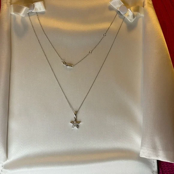 Diamond Star Necklace Dazzling 14k White Gold - Picture 5 of 6